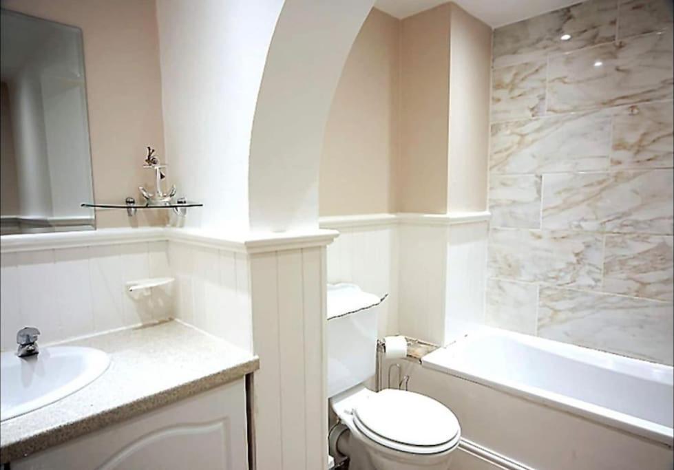 Sunny Seaside Beach House Lytham Centre Sleeps 8 Lytham St. Annes Eksteriør bilde